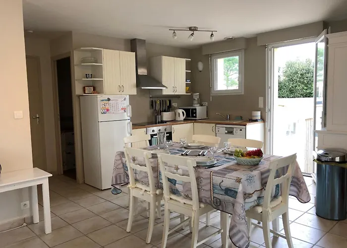 Maison Lumineuse Proche Plage, Wifi, Idéal à Jean De Monts - Fr-1-323-557 *